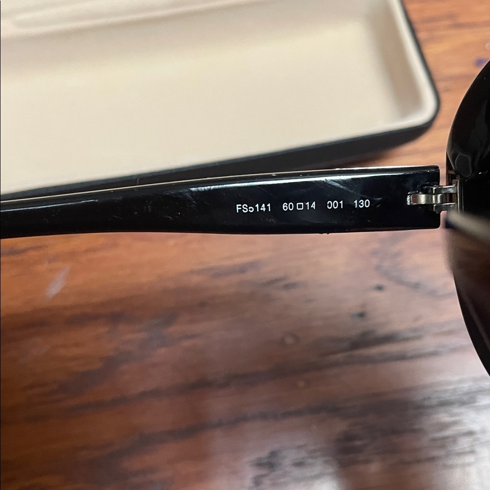 Fendi Black Designer Sunglasses - Picture 3 of 5